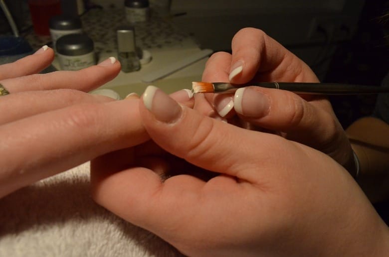 Você tem unhas curtas ou quebradas? Tente este remédio natural para fazê-las crescer mais rápido