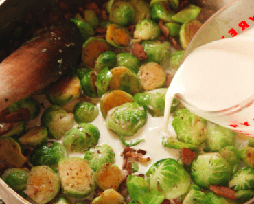 Essa é a razão pela qual você deve sempre cozinhar suas couves-de-bruxelas no leite!