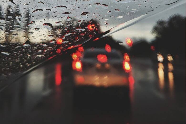 Estas 6 dicas irão eliminar rapidamente o embaçado dos vidros dos carros