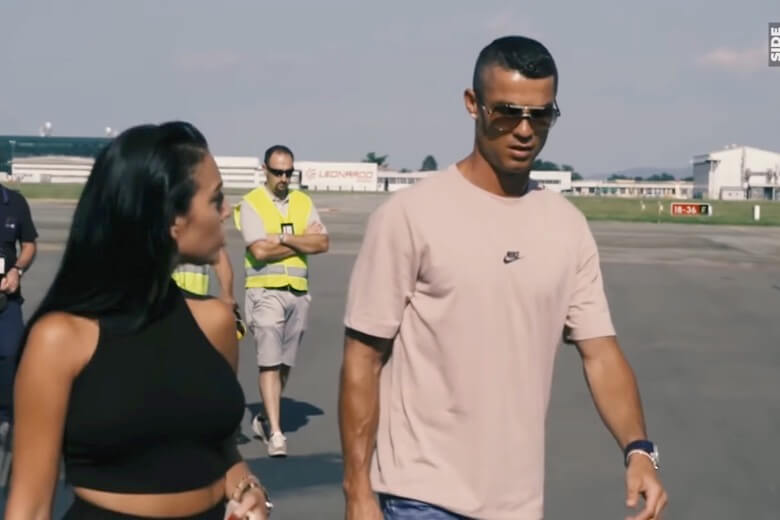 A namorada de Ronaldo tem regras bizarras para o lendário jogador de futebol.