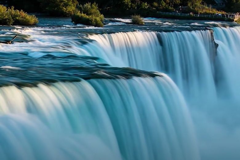 Researchers Drained The Niagara Falls - They Weren't Ready For This Horrible Discovery