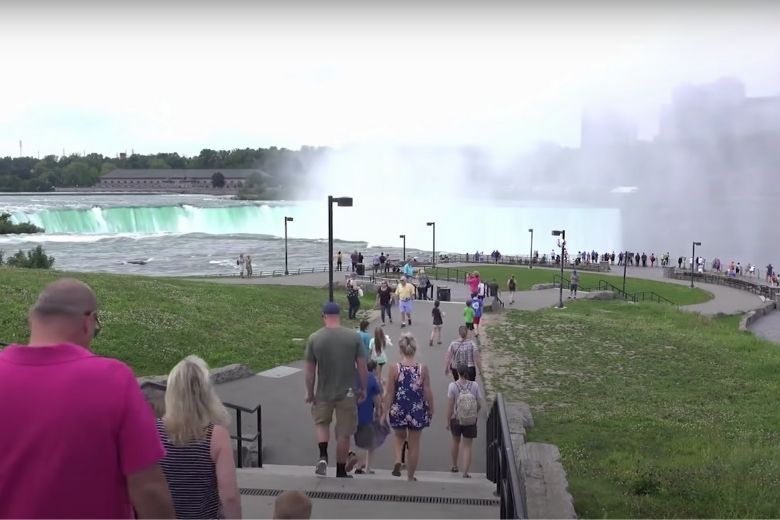 Researchers Drained The Niagara Falls - They Weren't Ready For This Horrible Discovery