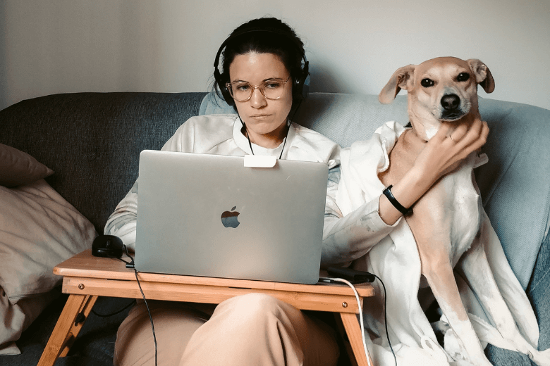 É por isso que você deve levar seu cachorro para o trabalho