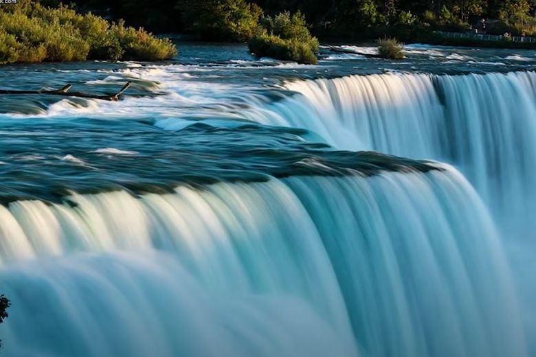 Researchers Drained The Niagara Falls - They Weren't Ready For This Horrible Discovery