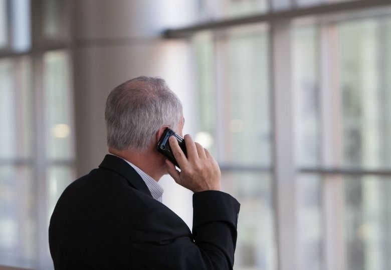 Louco: mulher descobre a verdadeira identidade do seu marido após 50 anos de casamento