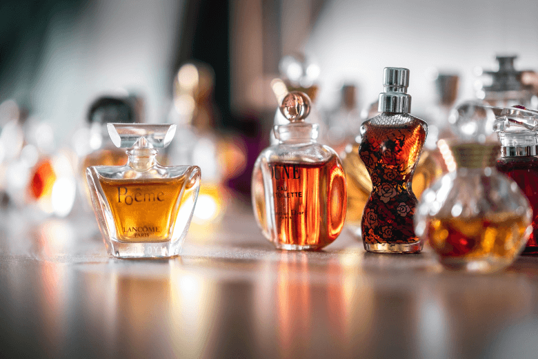 É aqui que você deve guardar seus frascos de perfume