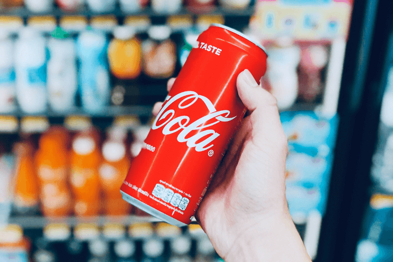 Descubra quando você realmente não deve beber refrigerante