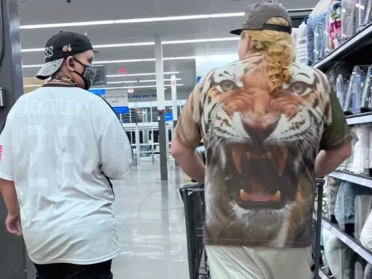 Aisle Antics: 37 sytuacji, w których zakupy spożywcze okazały się przezabawne!