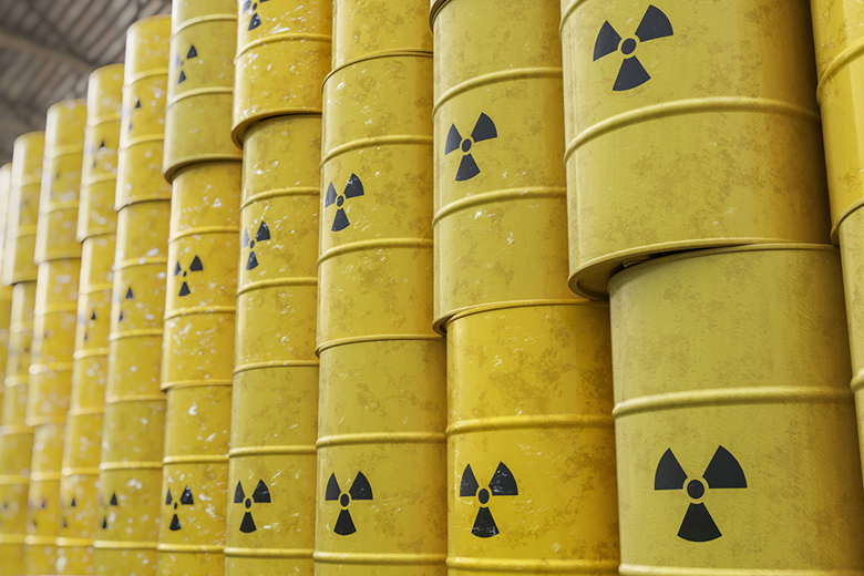 Boy Scout builds nuclear reactor in backyard and exposes 40,000 locals to radiation