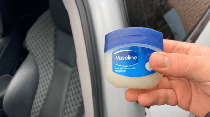 Van Kleine Aanpassingen tot Grote Reparaties – 15 Thuisproducten Voor Al Je Autobenodigdheden