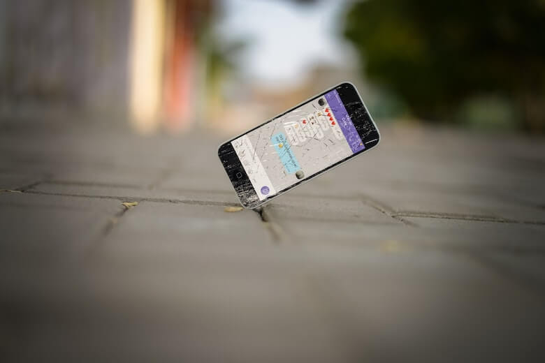 Wskazówka: pozbądź się rys na ekranie telefonu za pomocą pasty do zębó
