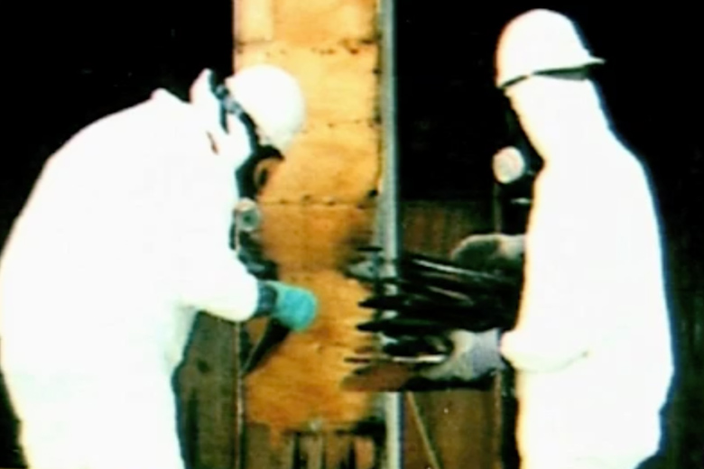 Boy Scout builds nuclear reactor in backyard and exposes 40,000 locals to radiation