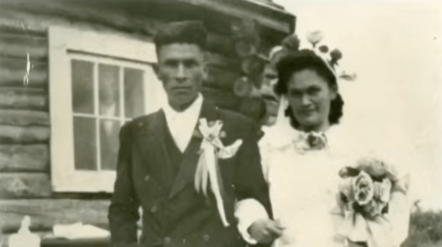 Ben je dapper genoeg om beter te kijken? 6 griezelige foto's met geheimen die te creepy zijn om te negeren