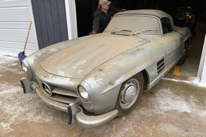 Una vecchia Mercedes-Benz è stata in un fienile per 40 anni e adesso vale 1 milione di dollari