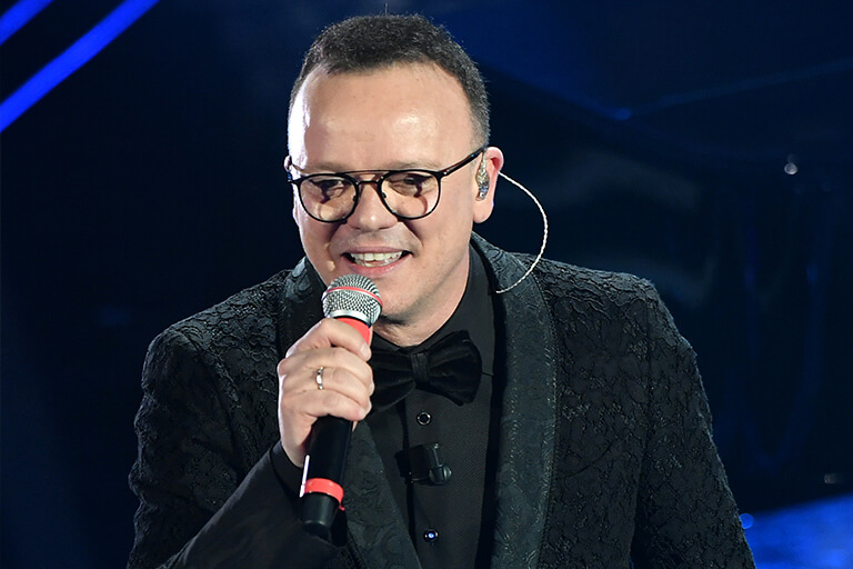Questa è la giovane e attraente fidanzata di Gigi D'Alessio