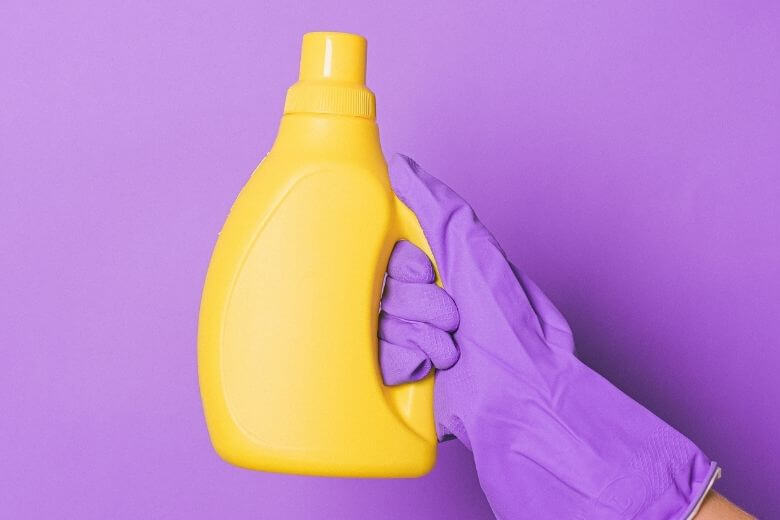7 cose inaspettate che puoi pulire con il detersivo per il bucato