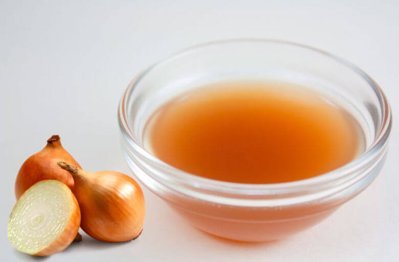 Macchie dell’età sulla pelle? Provare questo semplice trucco!