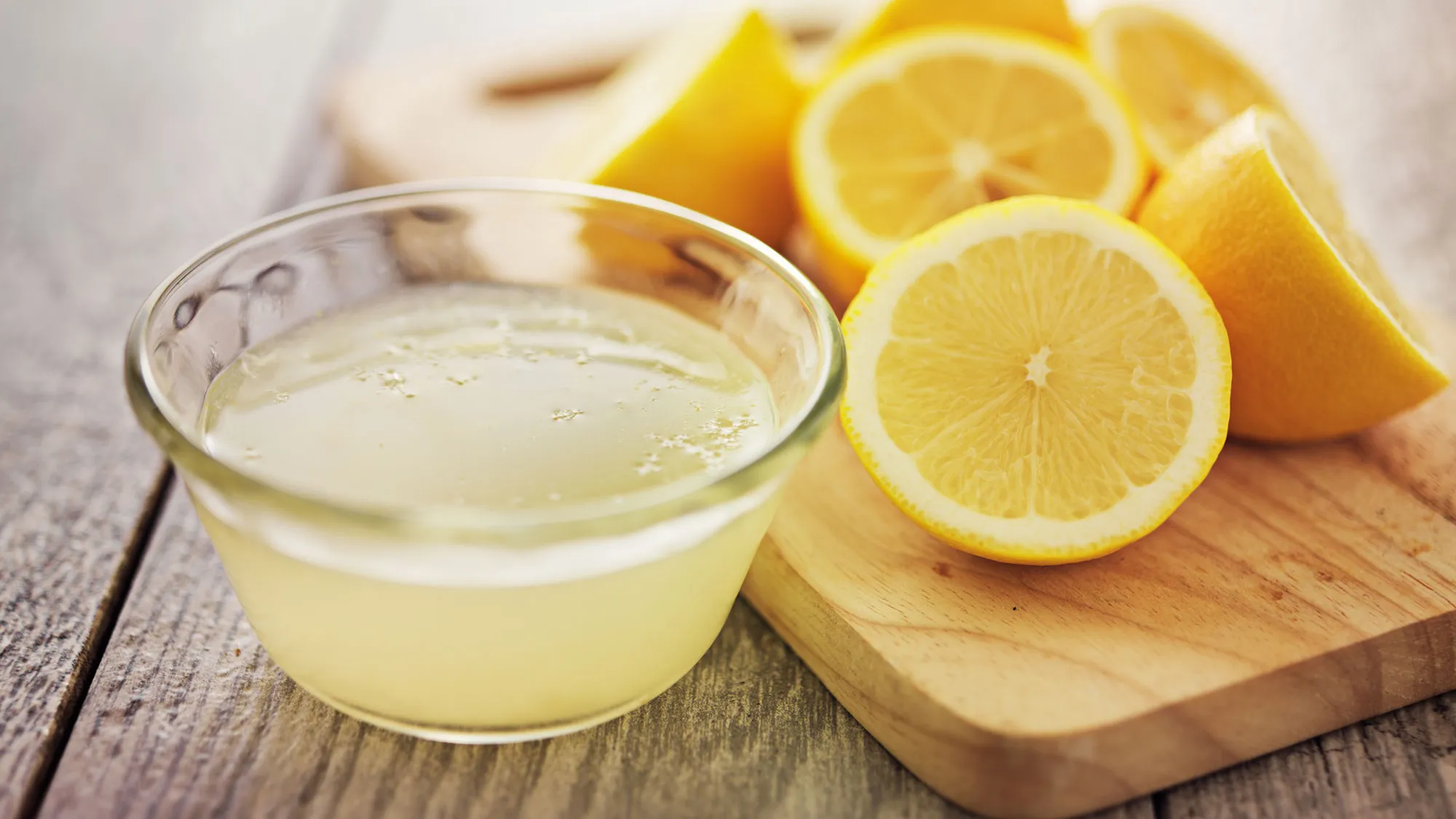 12 Surprising Effects Of Lemon Juice On Your Health