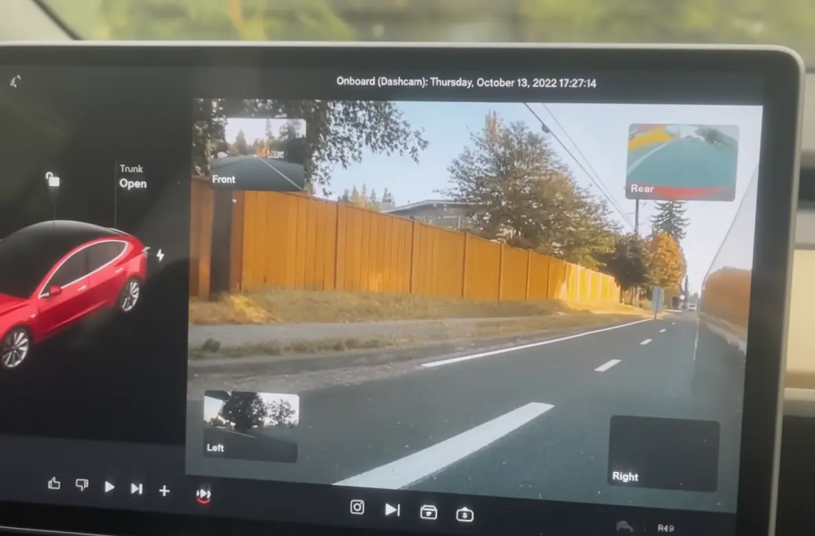 Un adolescente ripara una Tesla in panne e scopre qualcosa di totalmente inaspettato