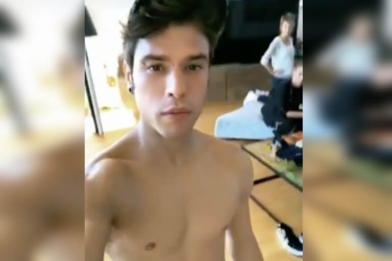 Ecco come sarebbe Fedez senza i suoi tatuaggi