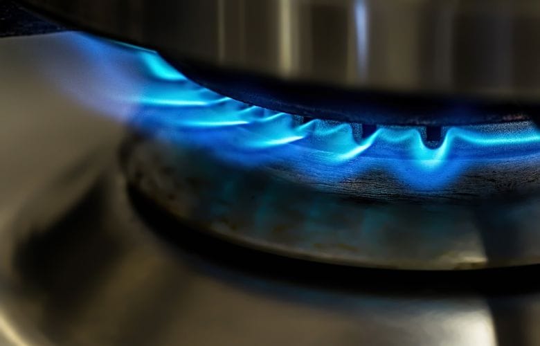In questo modo si possono pulire molto facilmente i fornelli della tua cucina