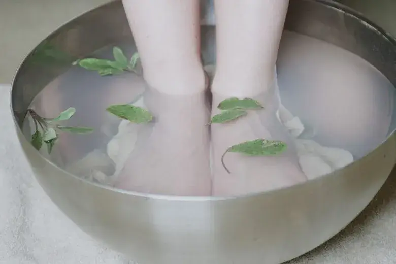 식초를 넣은 족욕이 당신을 위해 할 수있는 일입니다.