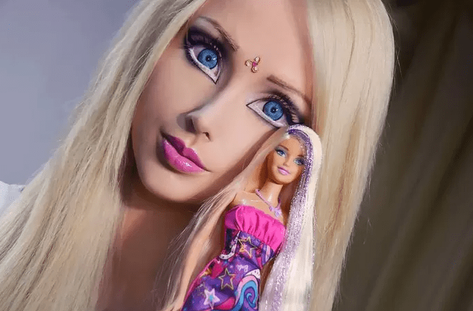 Dit is geen barbiepop, maar een echt mens…