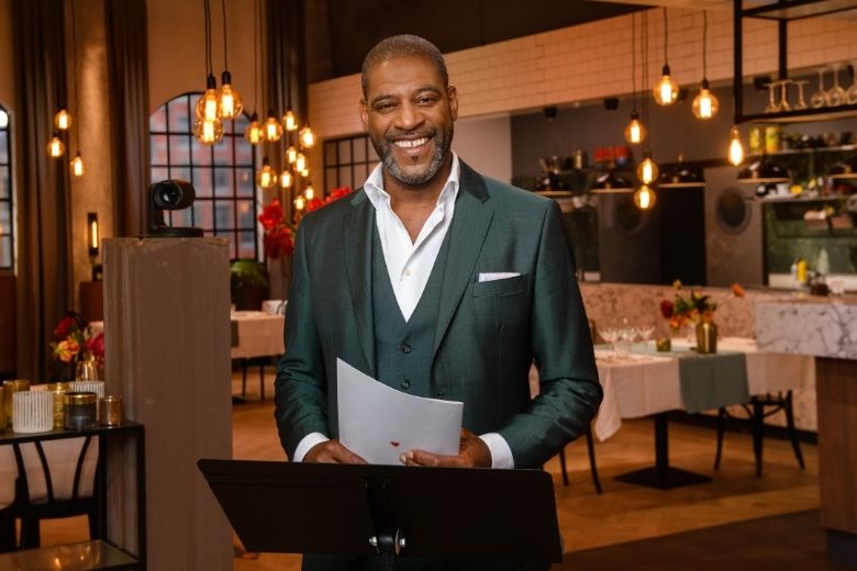 First Dates-gastheer Sergio onthult waar hij zijn spreuken vandaan haalt 