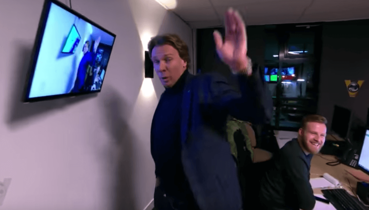 Hans Kraay jr. is er klaar mee en loopt midden in de uitzending van Voetbal Inside weg. DIT is de reden!