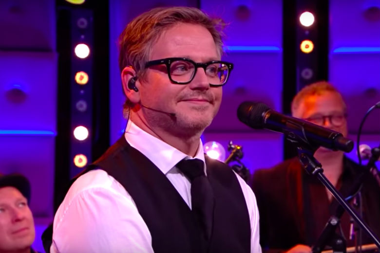 Guus Meeuwis woest op René van der Gijp om kwetsende grap over vriendin Manon Meijers