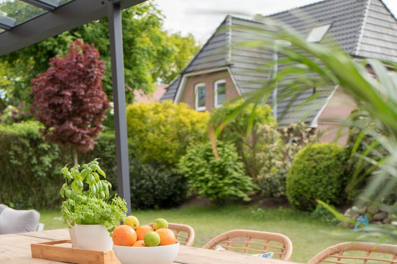 Eenvoudig zelf een terrasoverkapping maken 