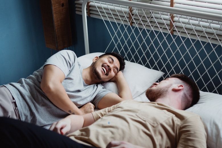 Aan welke kant van het bed slaap jij? DIT zegt het over je persoonlijkheid!
