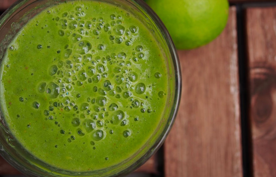 Dit zijn 7 redenen om iedere dag een glas komkommersap te drinken