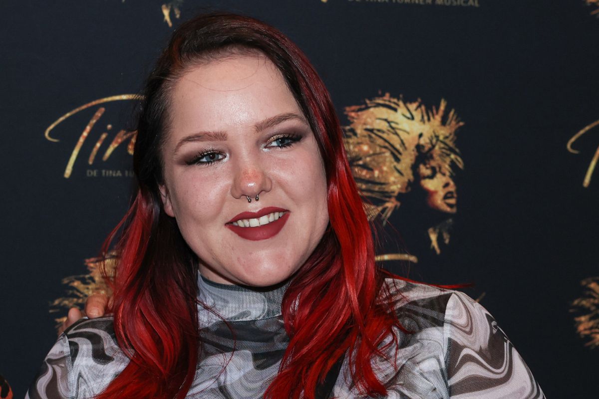 Een roze wolk, maar niet zonder pijn: URK-ster Mathilde deelt haar bevallingsverhaal