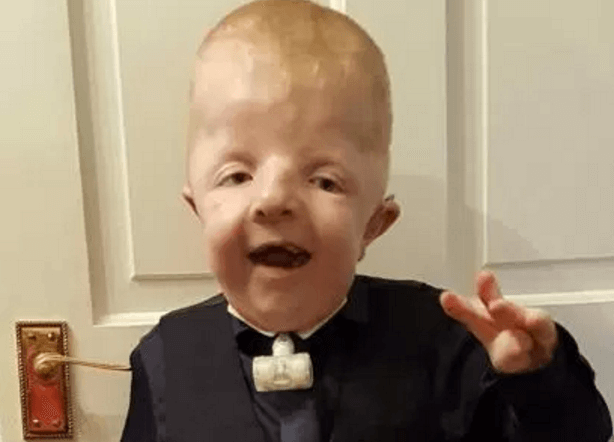 Foto van gehandicapte zoon misbruikt voor likes op Facebook: "Het is gewoon misselijkmakend"