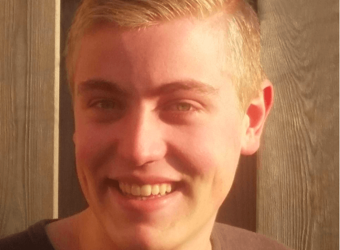 Deze student werd weggepest door zijn huisgenoten en de reden is schandalig. Wij hebben er geen woorden voor.