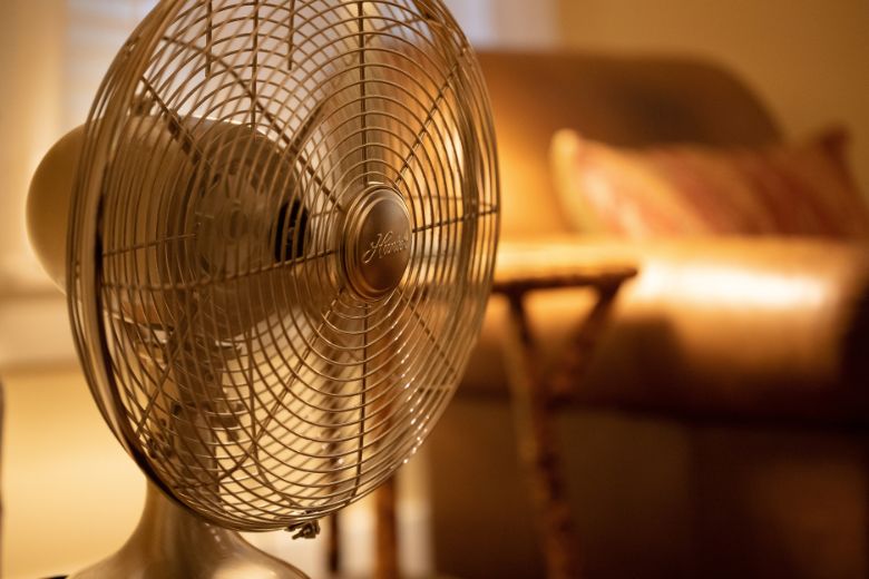 8 manieren om je huis koel te houden tijdens de hitte