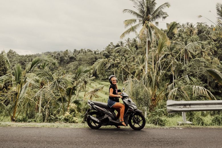 Bali is er klaar mee: toeristen mogen niet langer scooters huren