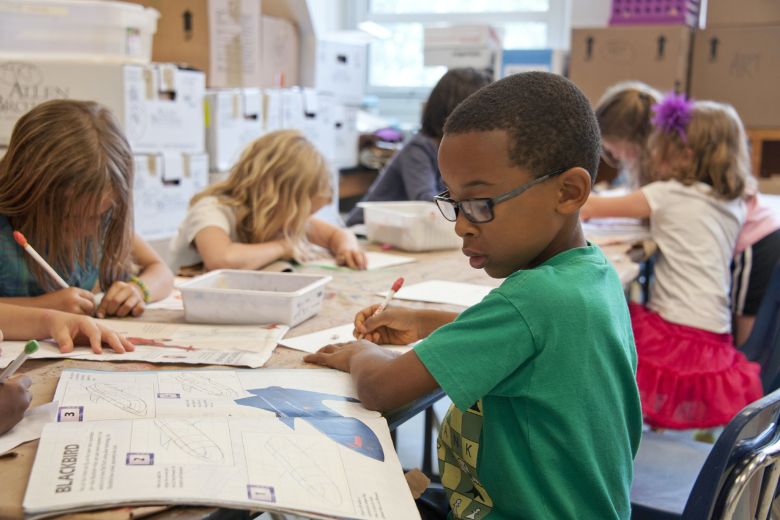 Schoolspullen voor steeds meer werkende ouders onbetaalbaar