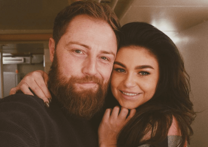 Zo, die laten er geen gras over groeien! Uitzinnig nieuws voor Roxeanne Hazes!