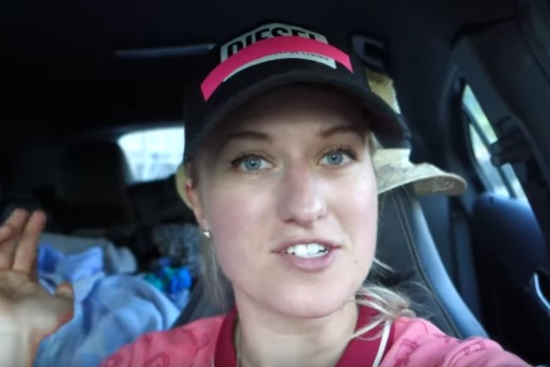Britt Dekker deelt verdrietig nieuws met haar volgers