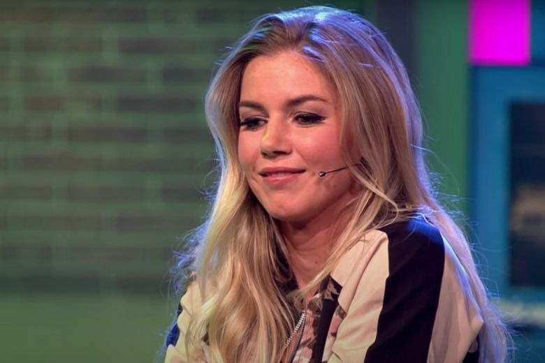 Prachtig! Anouk Hoogendijk showt vol trots haar babybuik