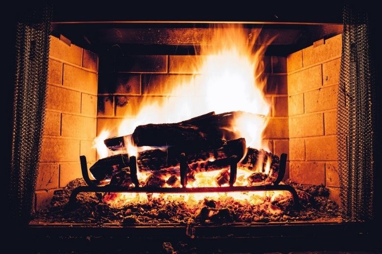 SBS6 zendt op eerste kerstdag de hele avond een haardvuurtje uit