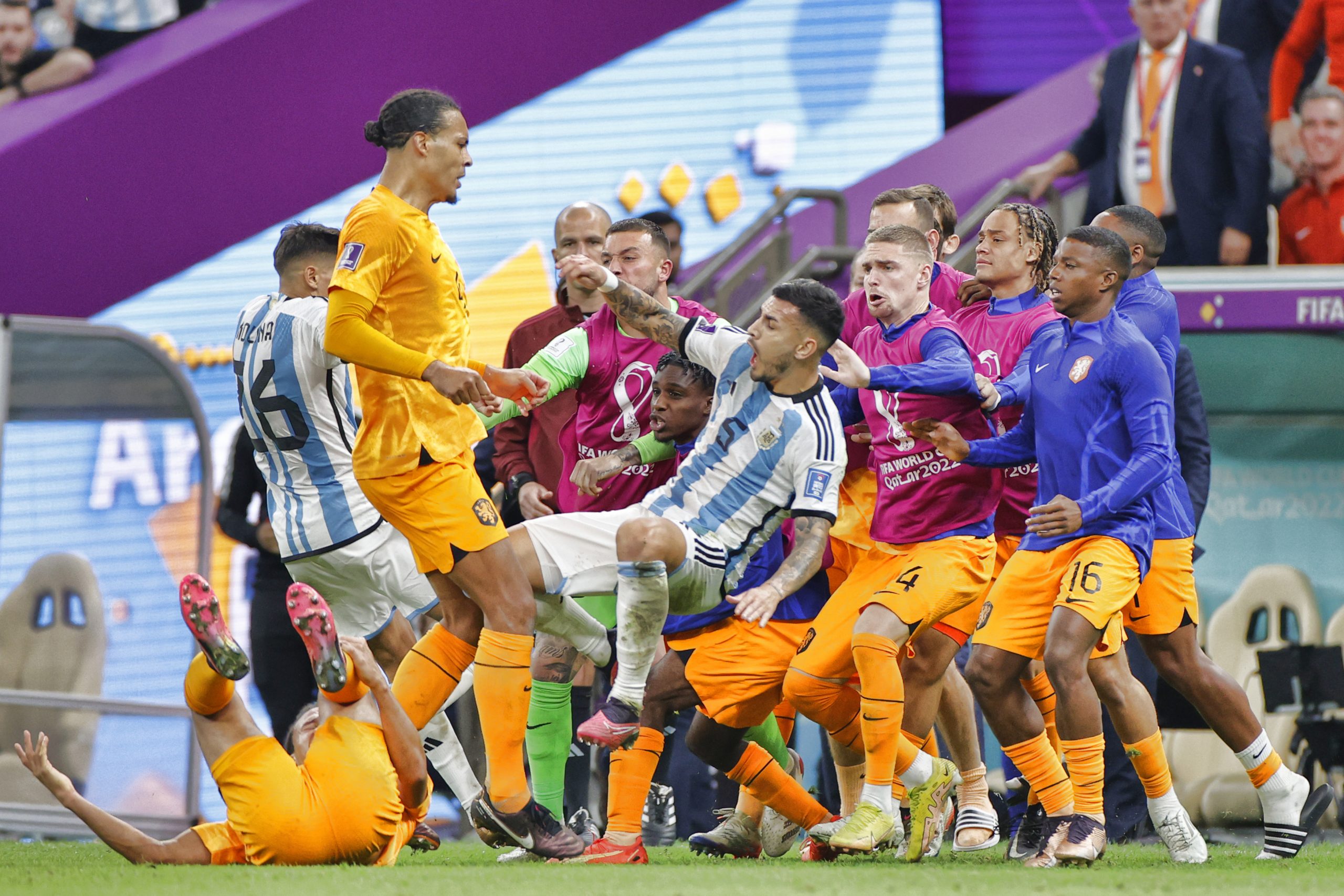 Onderzoek gestart naar wangedrag spelers Nederland en Argentinië