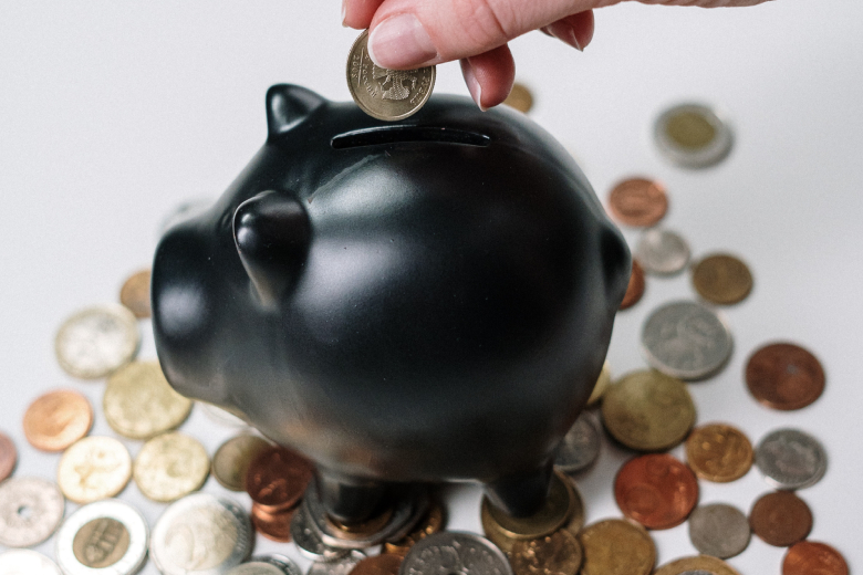 Ka-ching! Met deze handige tips wordt sparen heel makkelijk
