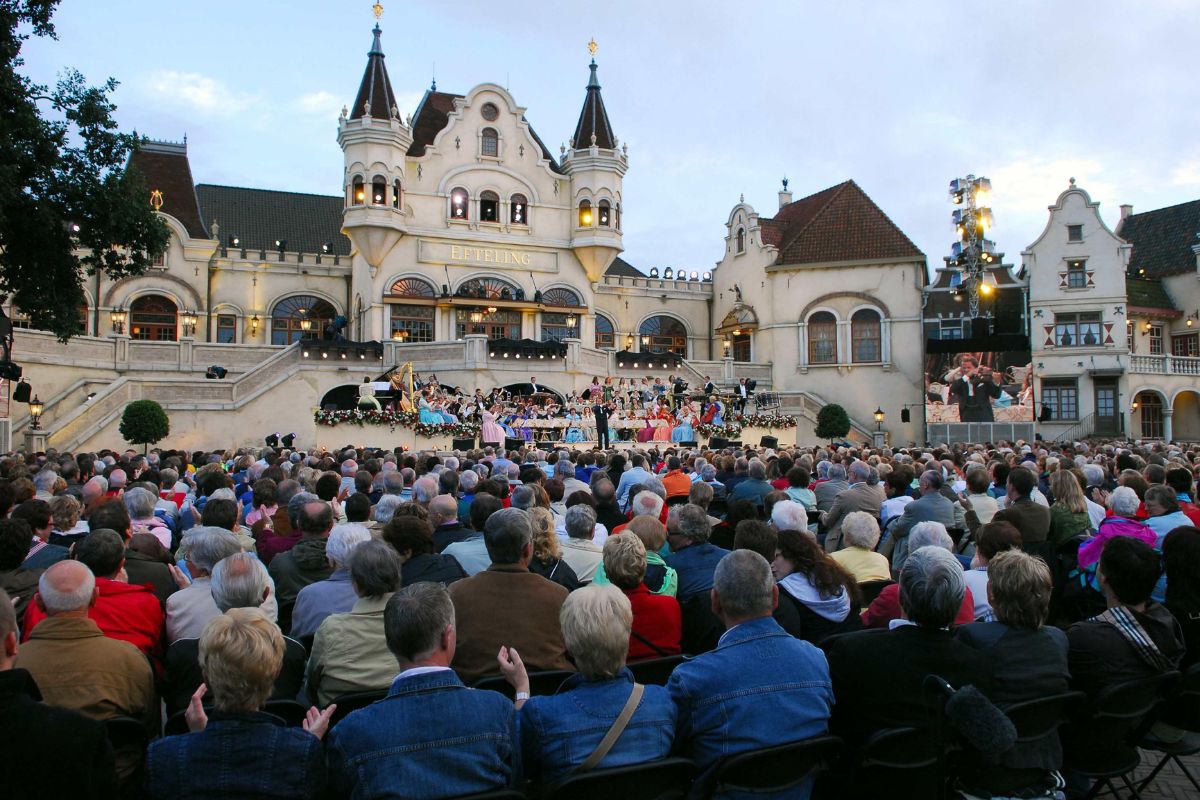 Topdrukte in de Efteling door nieuwe attractie: 'Dit is meer dan we hadden kunnen hopen en verwachten'