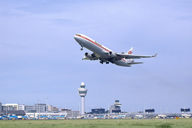 Al het vliegverkeer op Schiphol ligt plat door een storing: geen vluchten in of uit