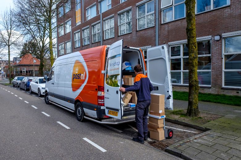 Steeds meer klachten over verdwenen 'niet-thuis' briefjes van PostNL
