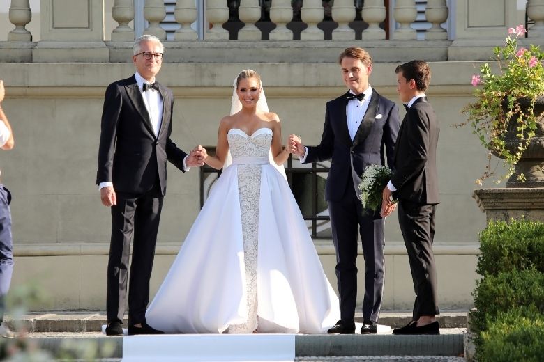 Even terugblikken: alle details over Sylvie's trouwjurk