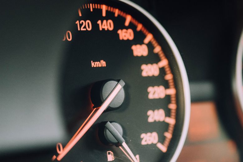 8 handige manieren om benzine te besparen